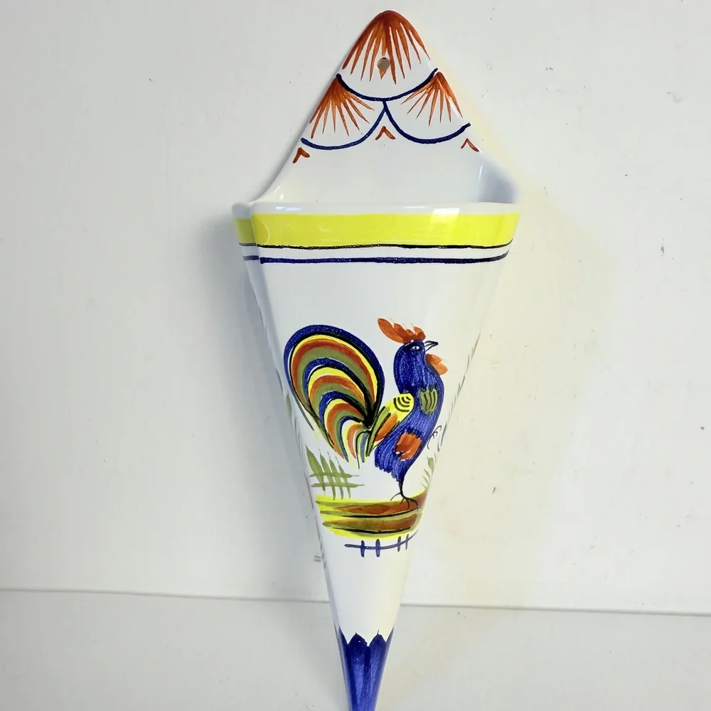 Henriot Quimper France Cone Shape Rooster Floral Hand Painted Wall Pocket 4.5in